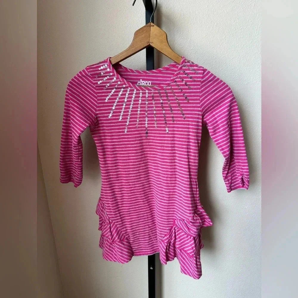 Circo size medium a longer shirt